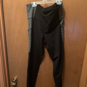 Large-tall Old Navy go active leggings